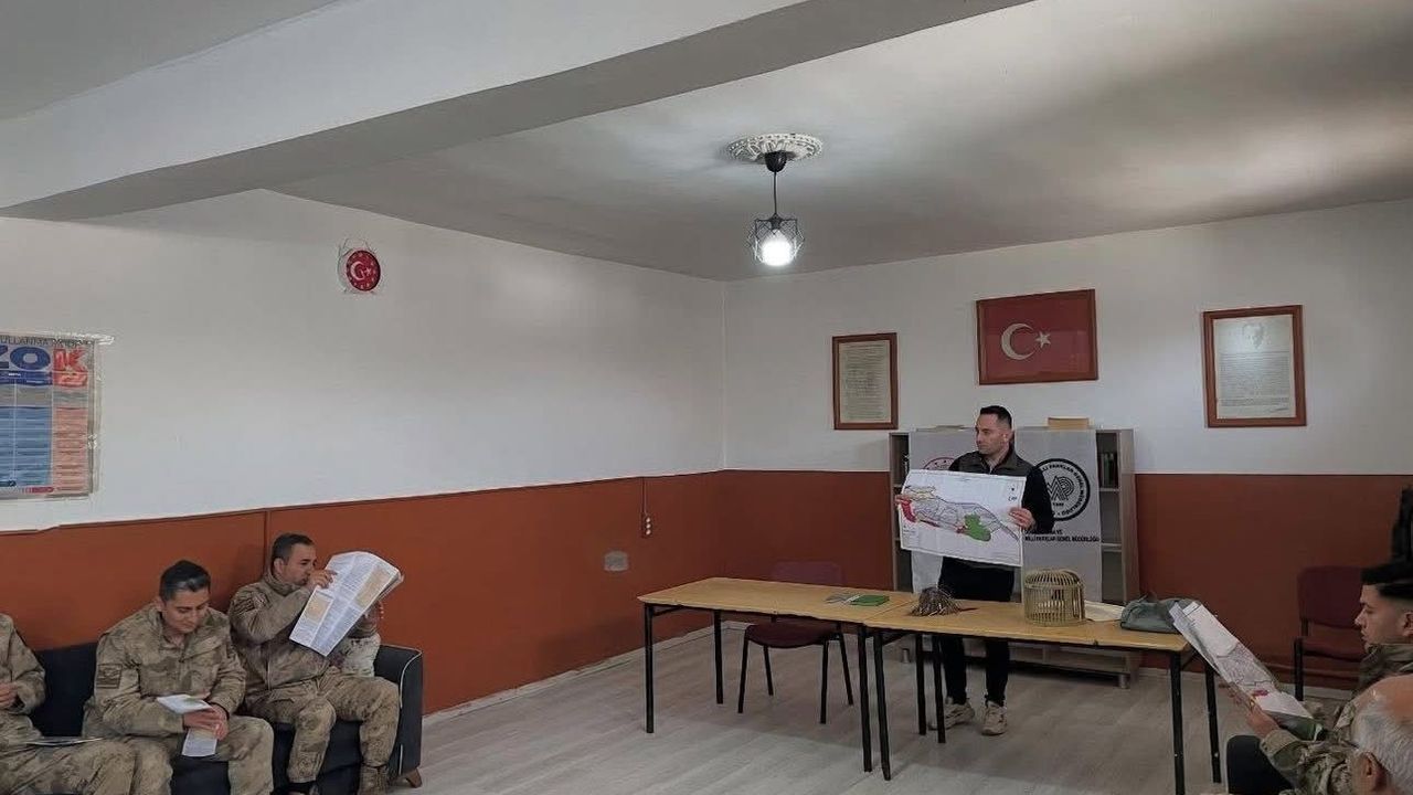Iğdır'de Jandarma'ya Kaçak Avcılıkla Mücadele Eğitimi