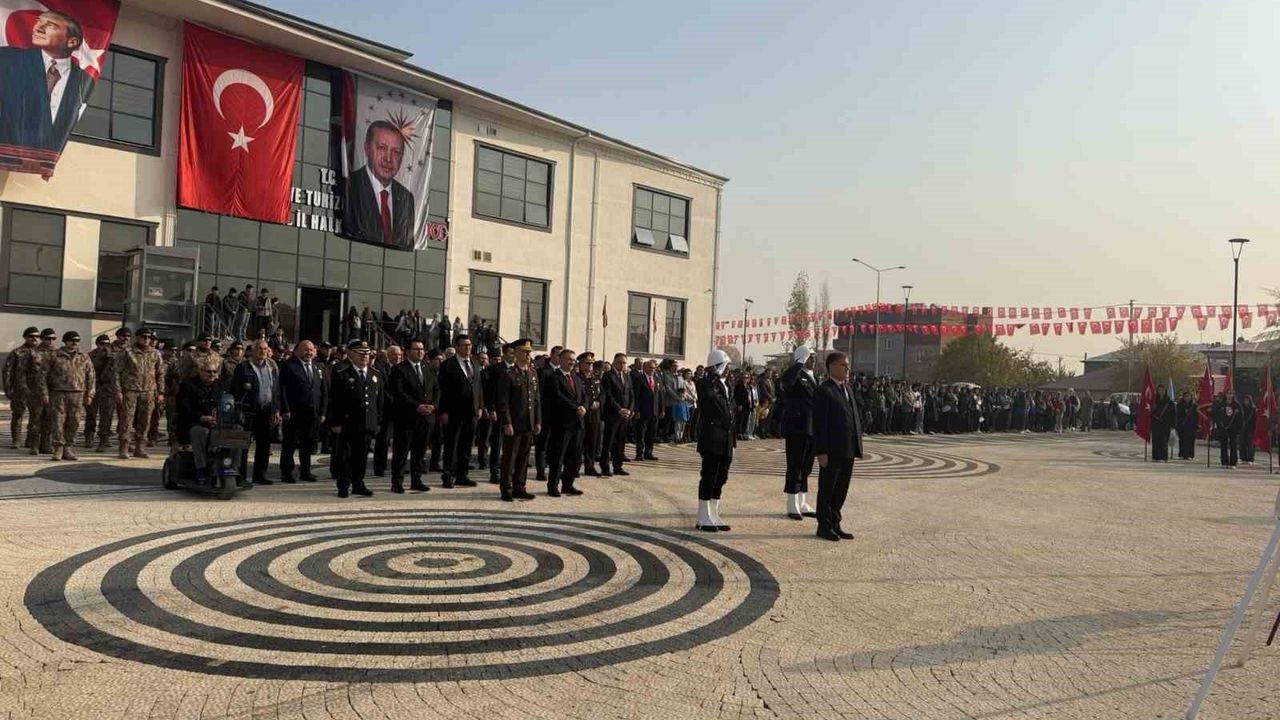 Iğdır’ın düşman işgalinden kurtuluşunun 105’inci yıl dönümü törenlerle kutlandı