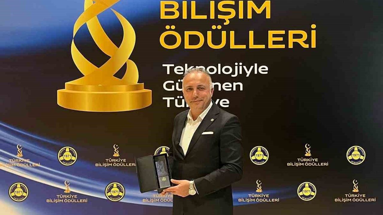 İnegöl Belediyesi 'Afet Çantası' Uygulamasıyla Ödül Aldı