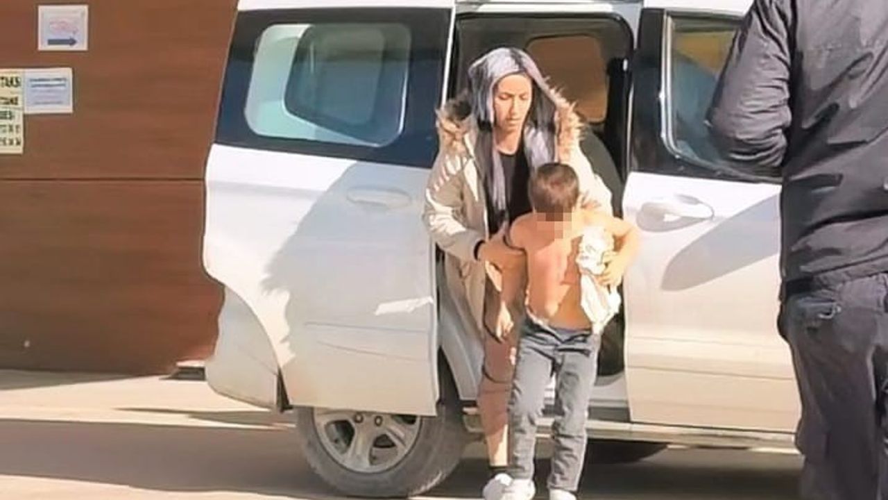 İnegöl'de 5 yaşındaki çocuk çaydanlıktaki sıcak suyla yanarak hastanelik oldu