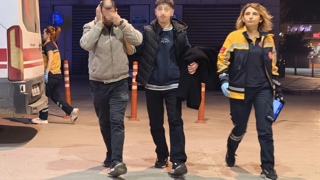 İnegöl'de alkollü şahsın kulağı neredeyse koptu