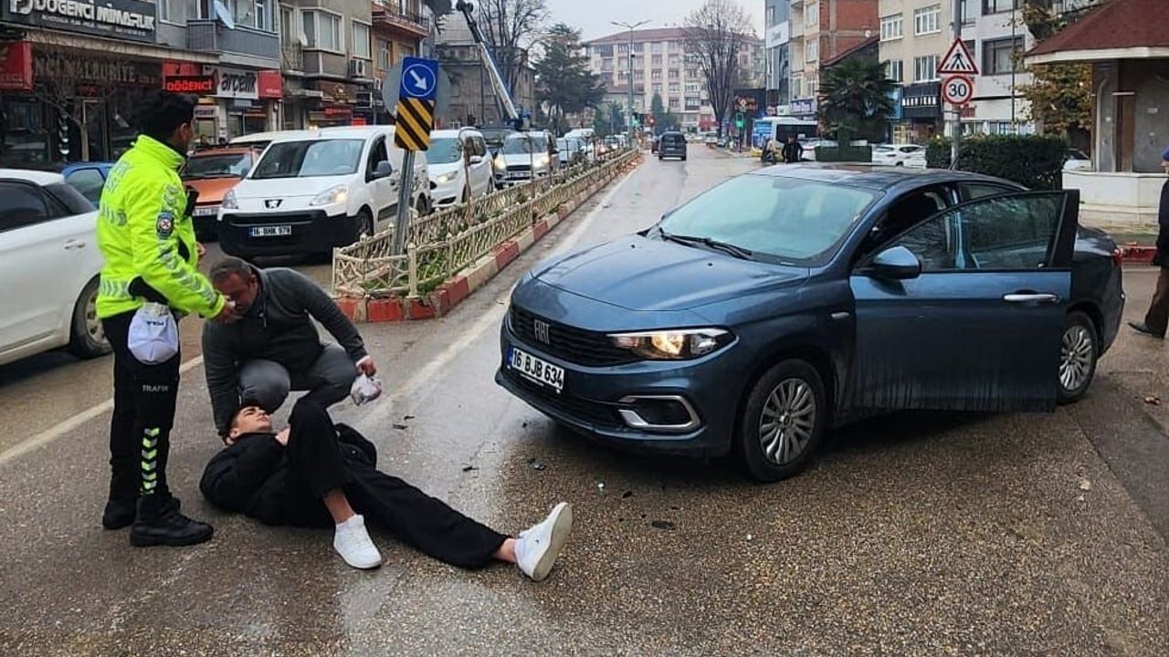 İnegöl'de otomobil ile motosiklet çarpıştı: 1 yaralı