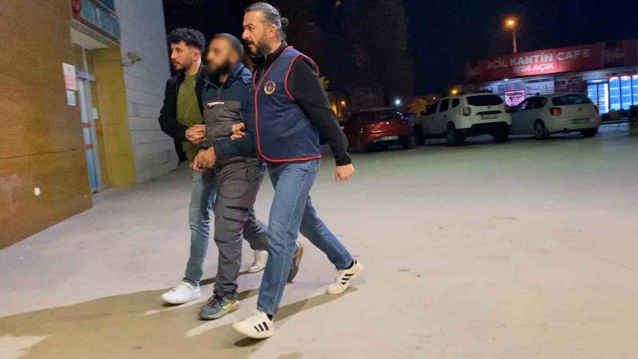 İnegöl'de uyuşturucu ticareti hükümlüsü şehirlerarası otobüste yakalandı