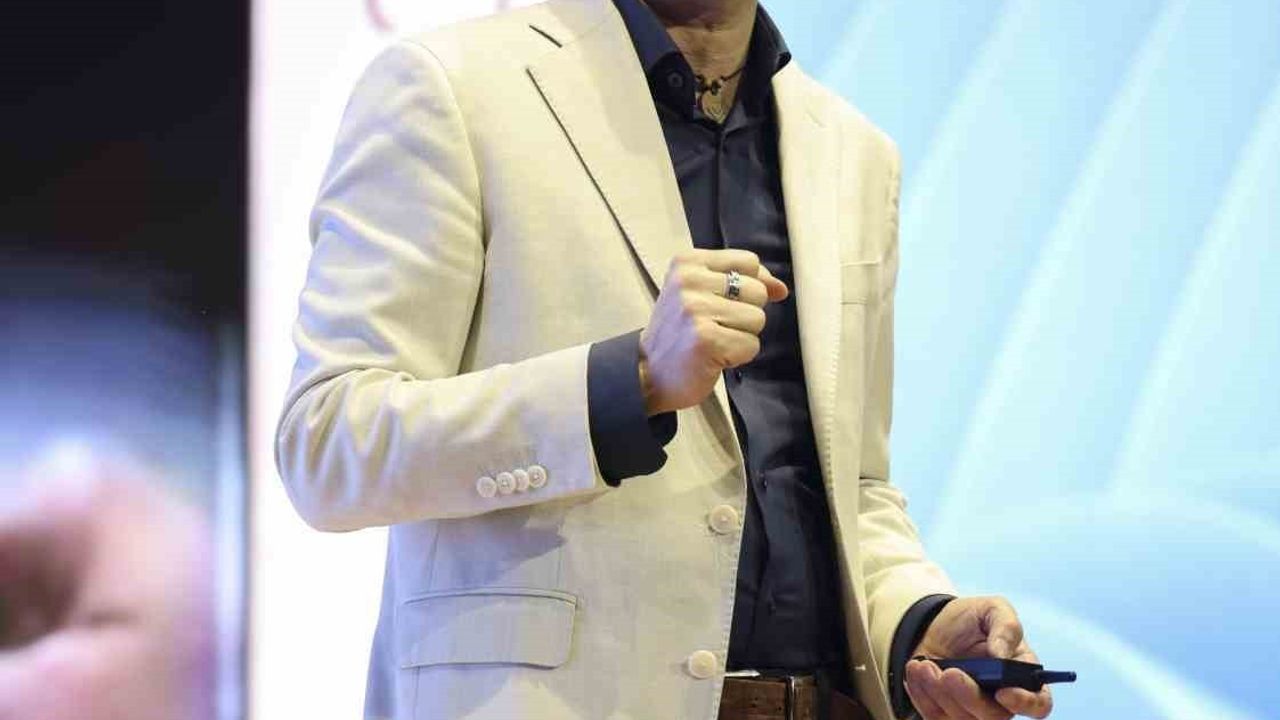 İş CX Türkiye: Yapay Zekâ, Davranış Bilimi ve Veriyle Müşteri Deneyiminin Yeni Rotası