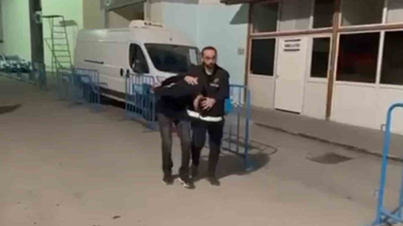 İskenderun'da konut ihlali, yağma ve silahla tehdit zanlısı tutuklandı