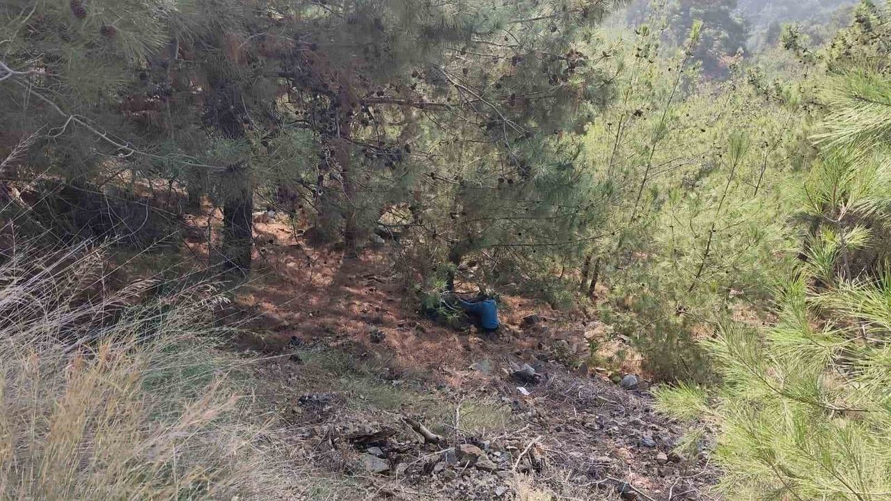 İskenderun'da uçuruma yuvarlanan motosikletten 2 kişi kurtarıldı