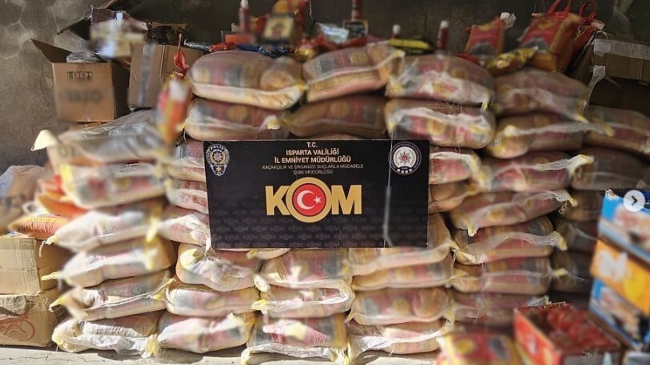 Isparta'da kaçak gıda ve elektronik sigara operasyonu: 2 gözaltı