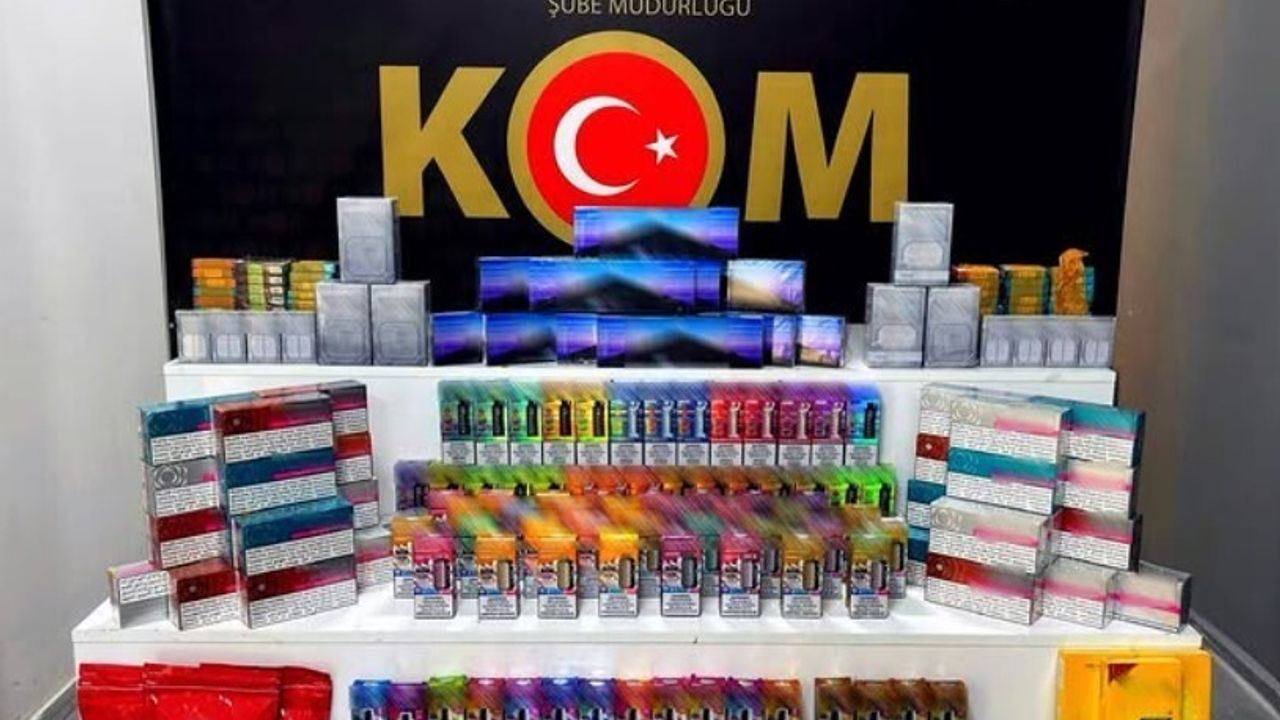 Isparta'da kaçak tütün operasyonunda yüzlerce ürün ele geçirildi