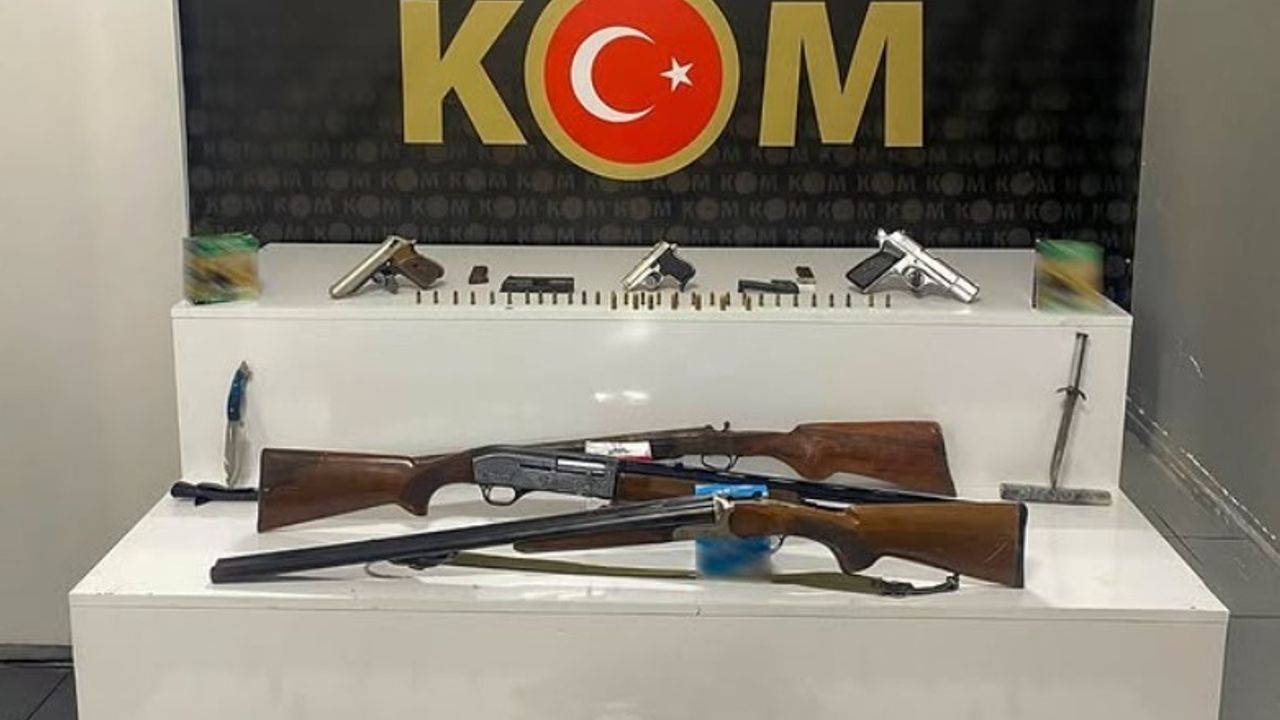 Isparta'da yasa dışı silah ve mühimmat ele geçirildi