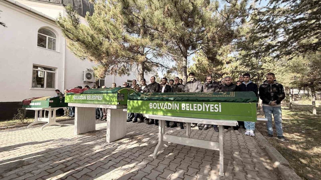 İstanbul'da otel yemeği sonrası 3 kişi yaşamını yitirdi; aile şüpheli