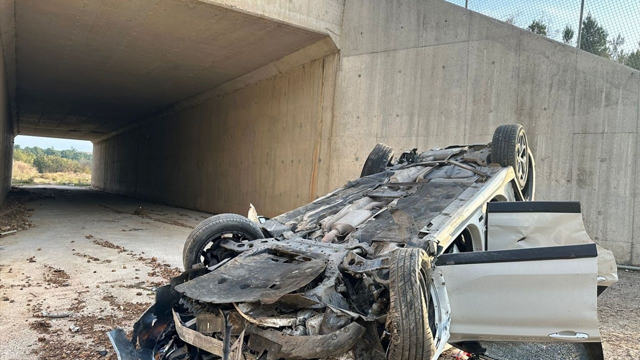 İstanbul-İzmir Otoyolu'nda Kaza: 4 Yaralı