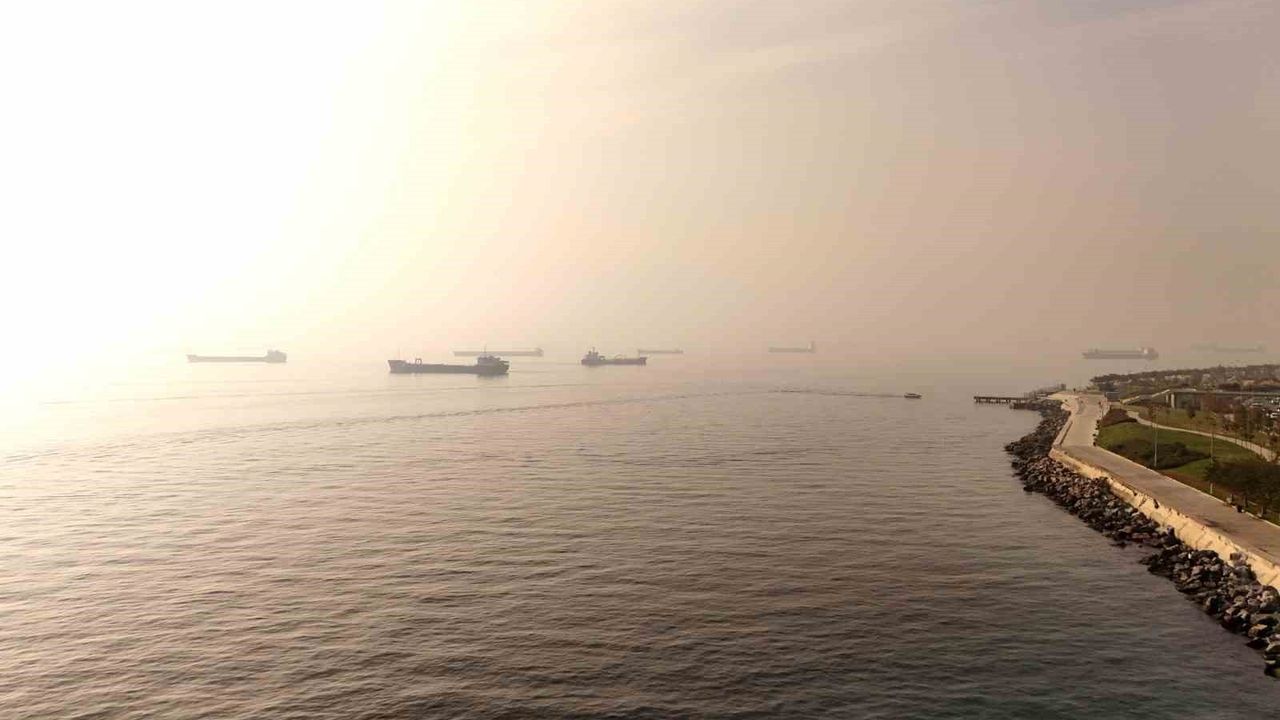 İstanbul'u Saran Sis Manzaraları