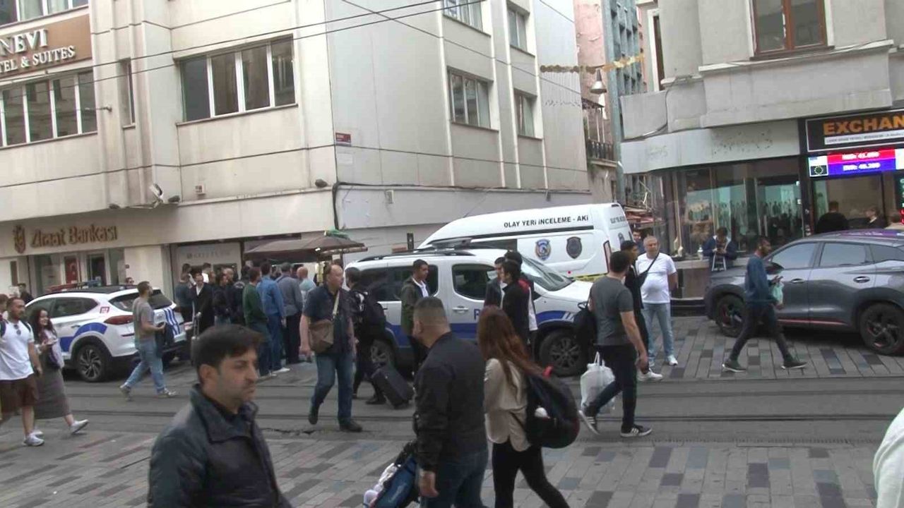 İstiklal Caddesi'nde silahlı kavga: 2 esnaf yaralandı