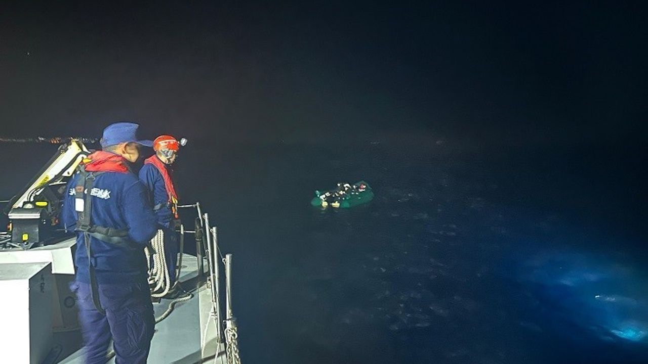 İzmir'de 7 yakalandı, 34 kurtarıldı — Toplam 41 düzensiz göçmen teslim edildi
