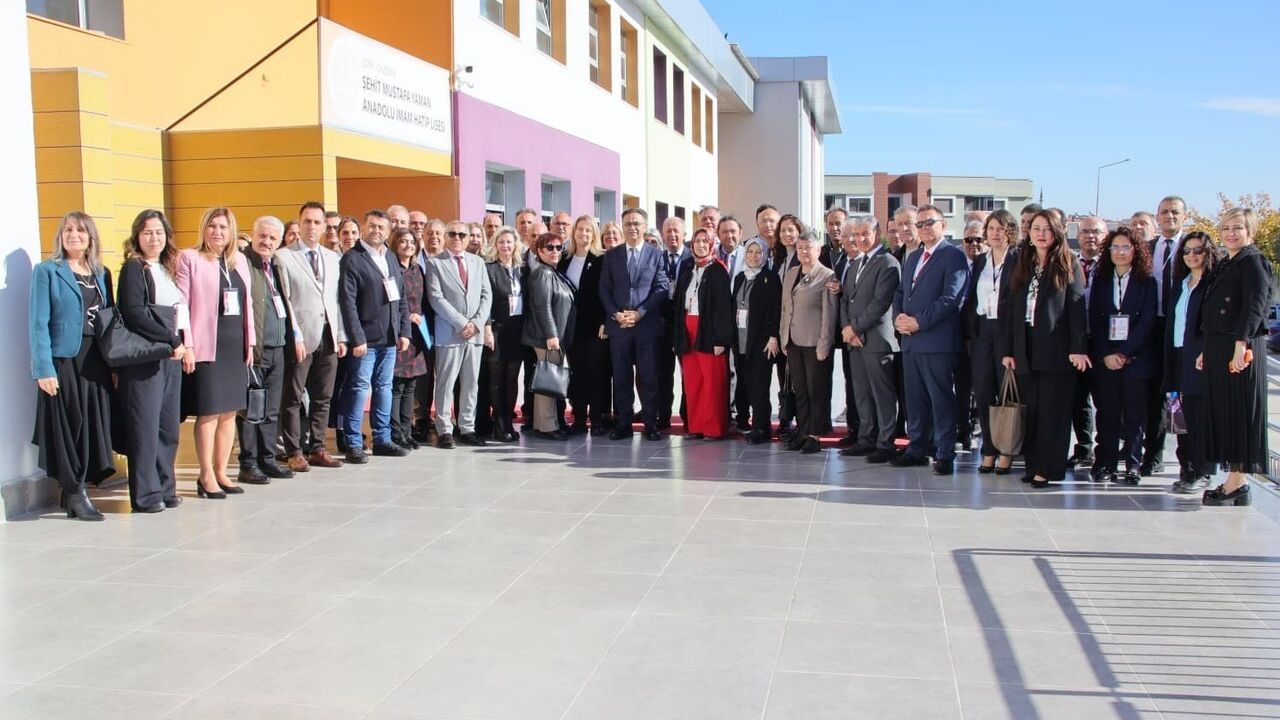 İzmir'de Hayat Boyu Öğrenme için Vizyoner Çalıştay: Yeni Yol Haritası