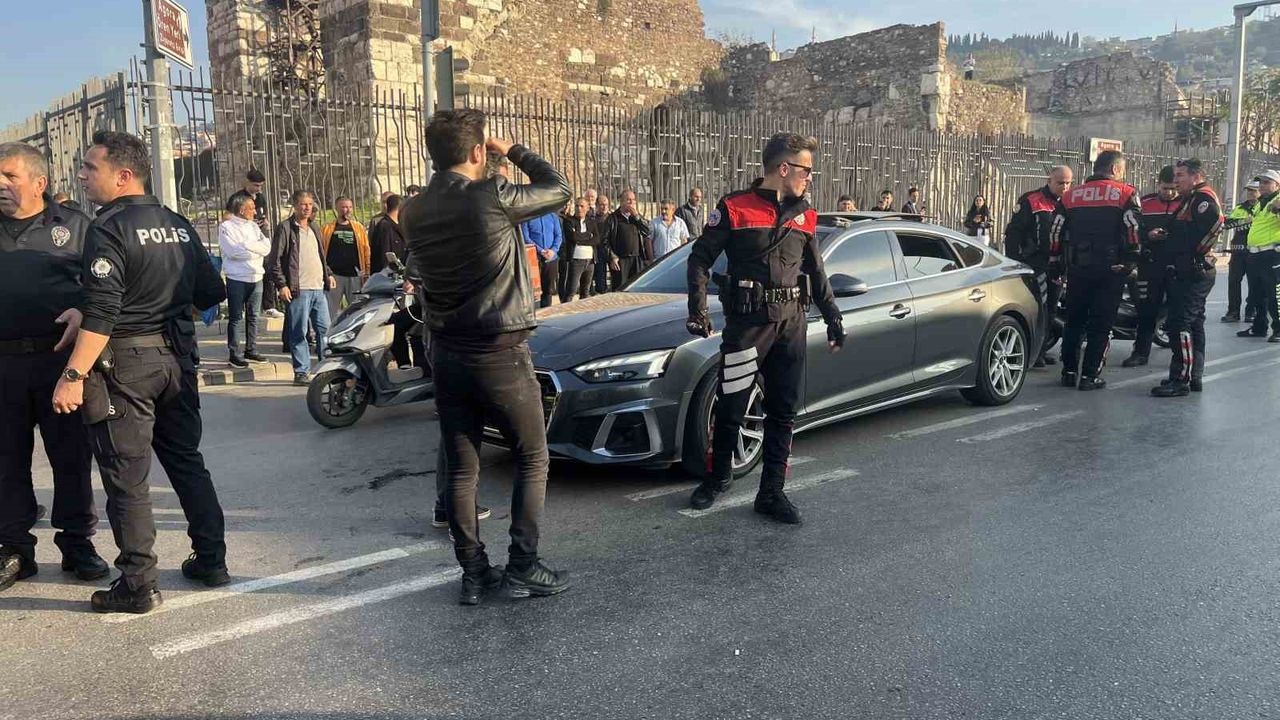 İzmir'de Motosikletli Saldırı: 1 Kişi Ağır Yaralandı