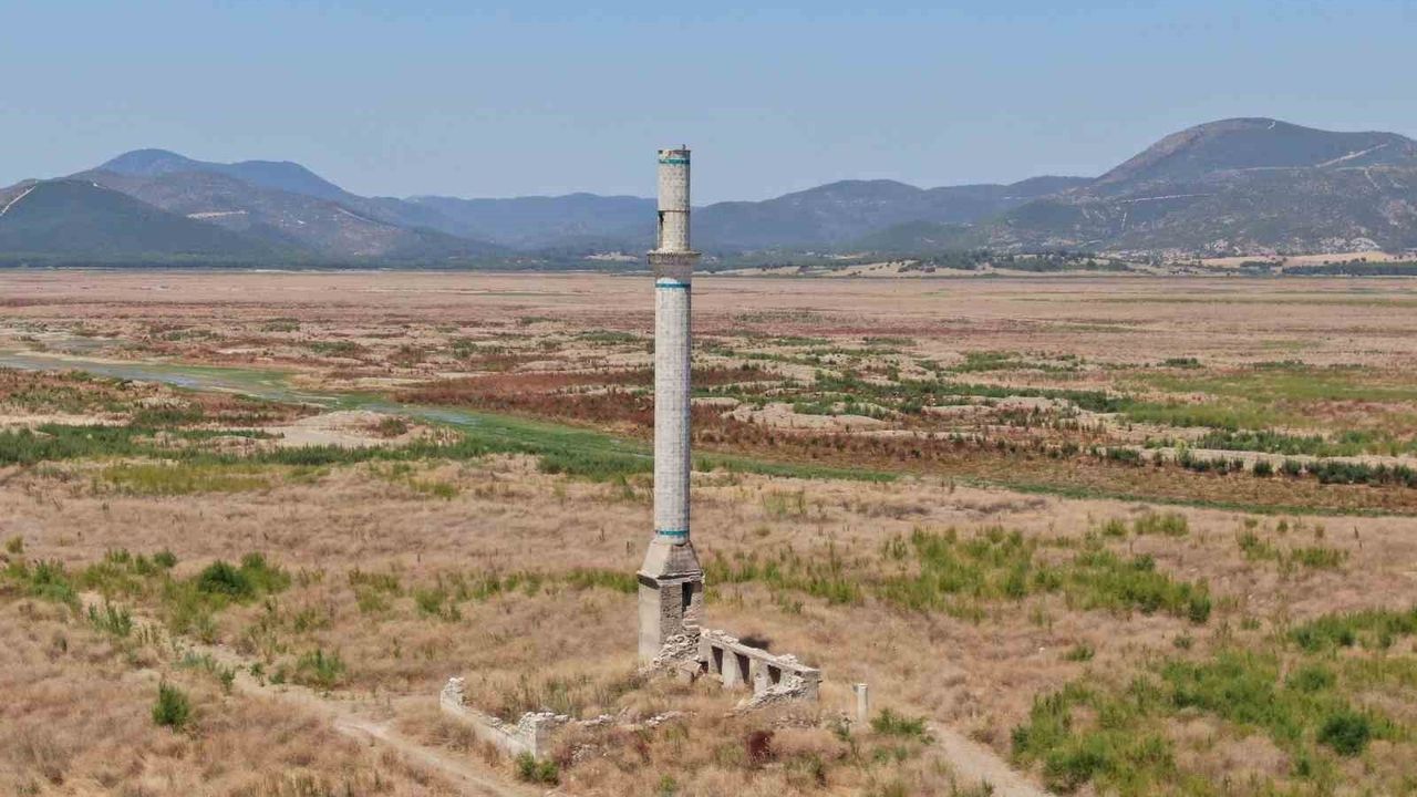 İzmir'de su kesintileri ay sonuna kadar uzatıldı