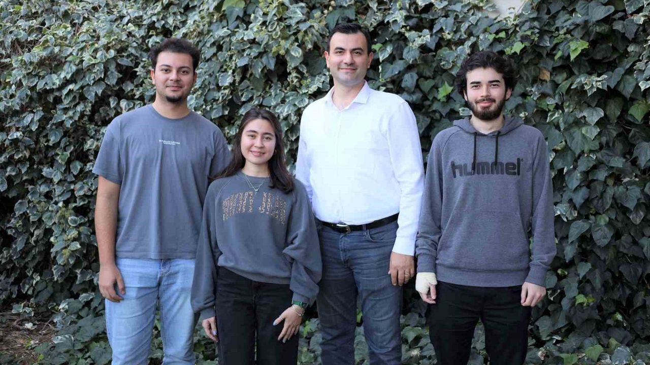 İzmir Ekonomi Üniversitesi'nden Lojistikte Türkiye Birinciliği