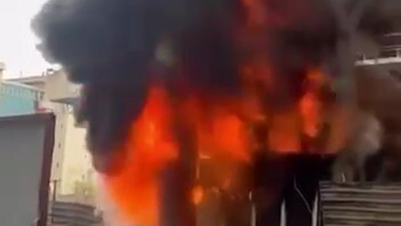 İzmit'te işçi konteyneri alevlere teslim oldu