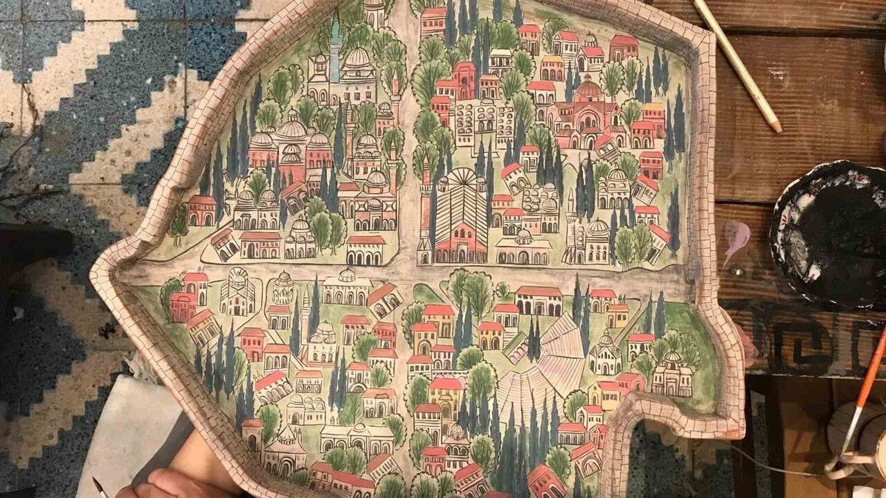 İznikli Çini Ustası Mesude Künen'den Papa 14’üncü Leo'ya Özel Minyatür