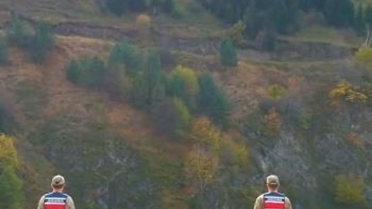 Jandarma'dan Ardahan'ın Göz Alıcı Sonbahar Manzaraları