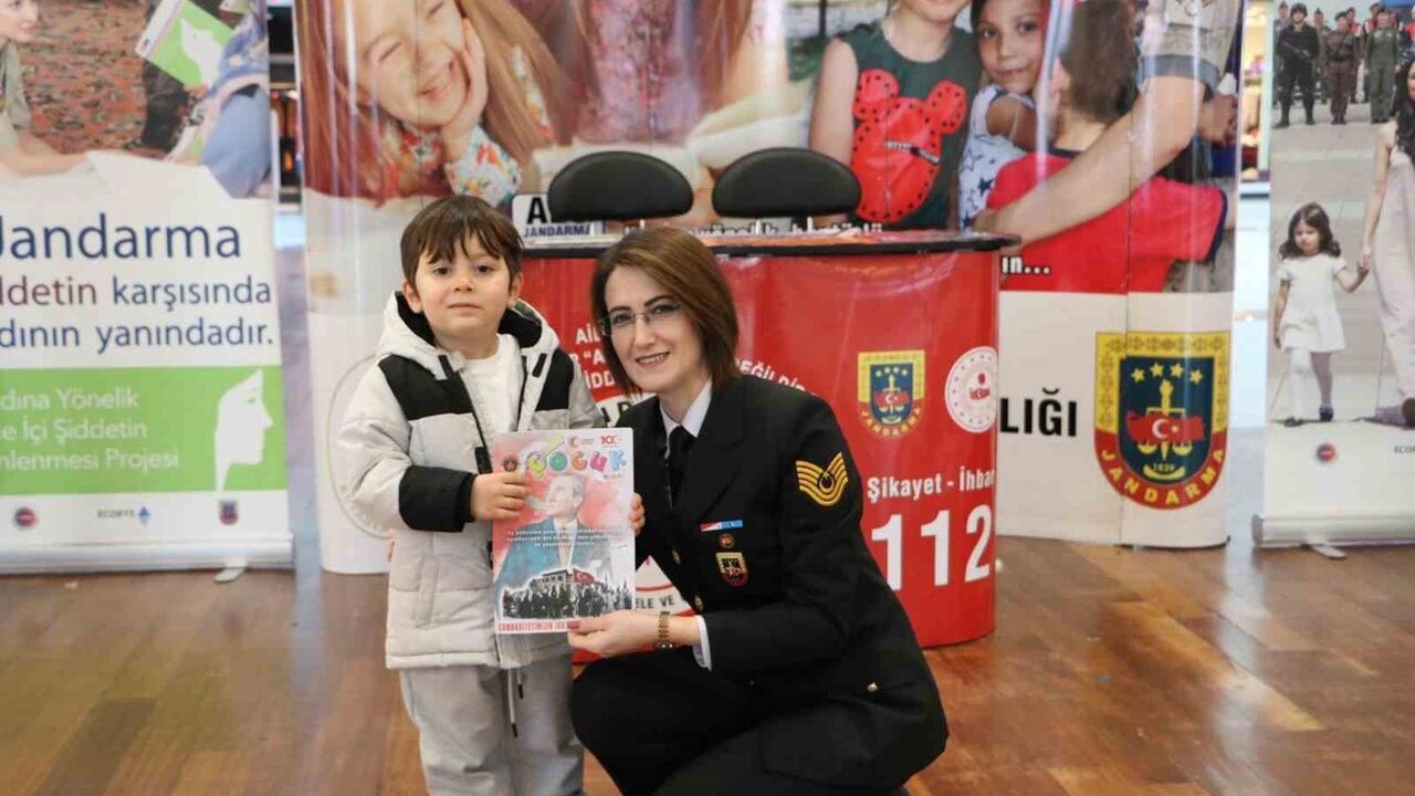 KADES Kütahya'da Tanıtıldı: 178 Kadına Uygulama Yüklendi, 356 Kişiye Bilgilendirme