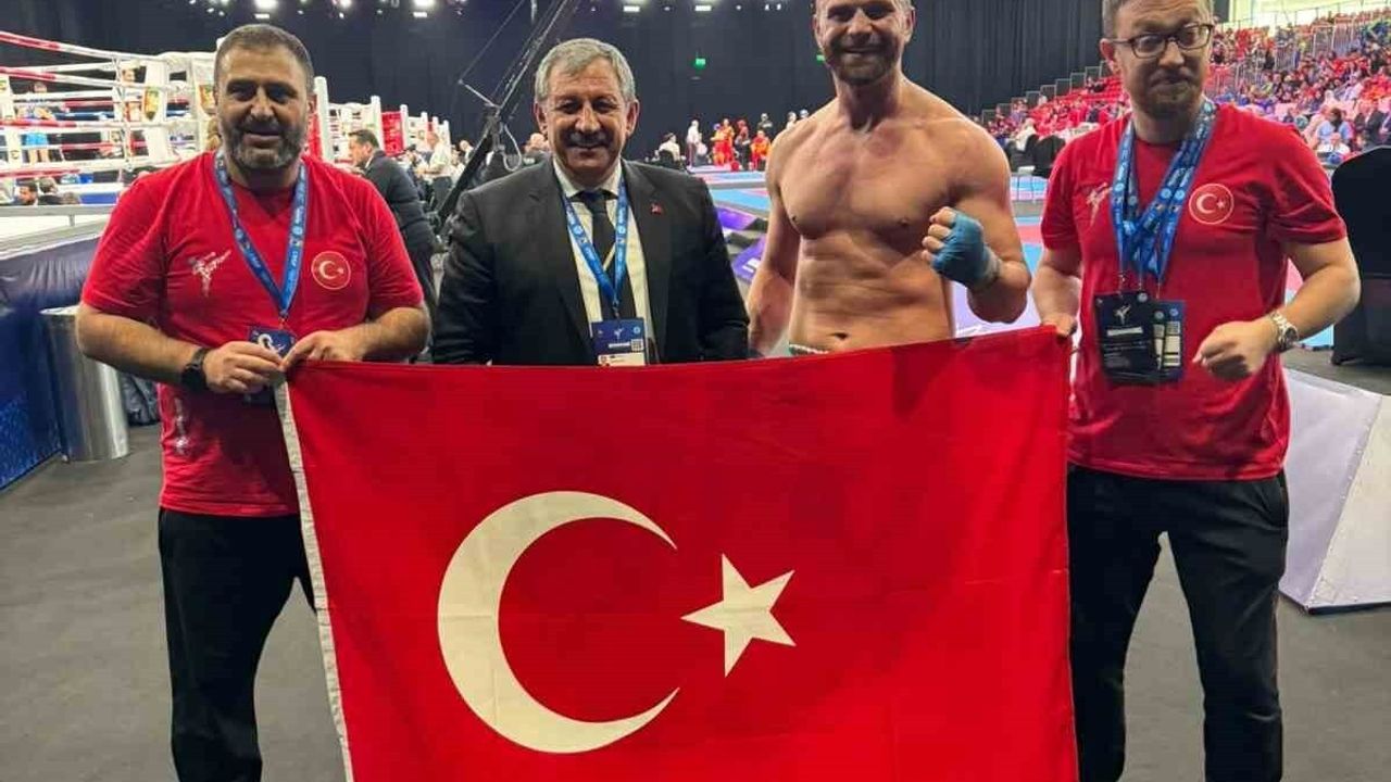 Kadir Yıldırım, Abu Dhabi'de +91 kg Low Kick Dünya Şampiyonu