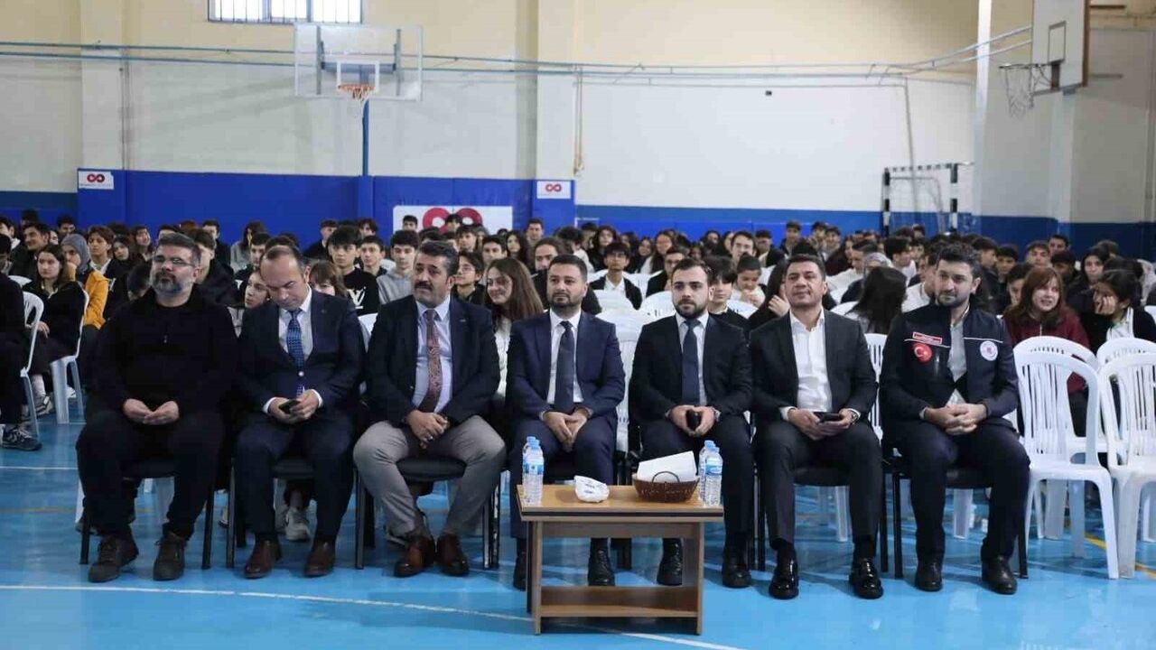 Kağıthane'de Afet Farkındalık ve İlk Yardım Eğitimleri