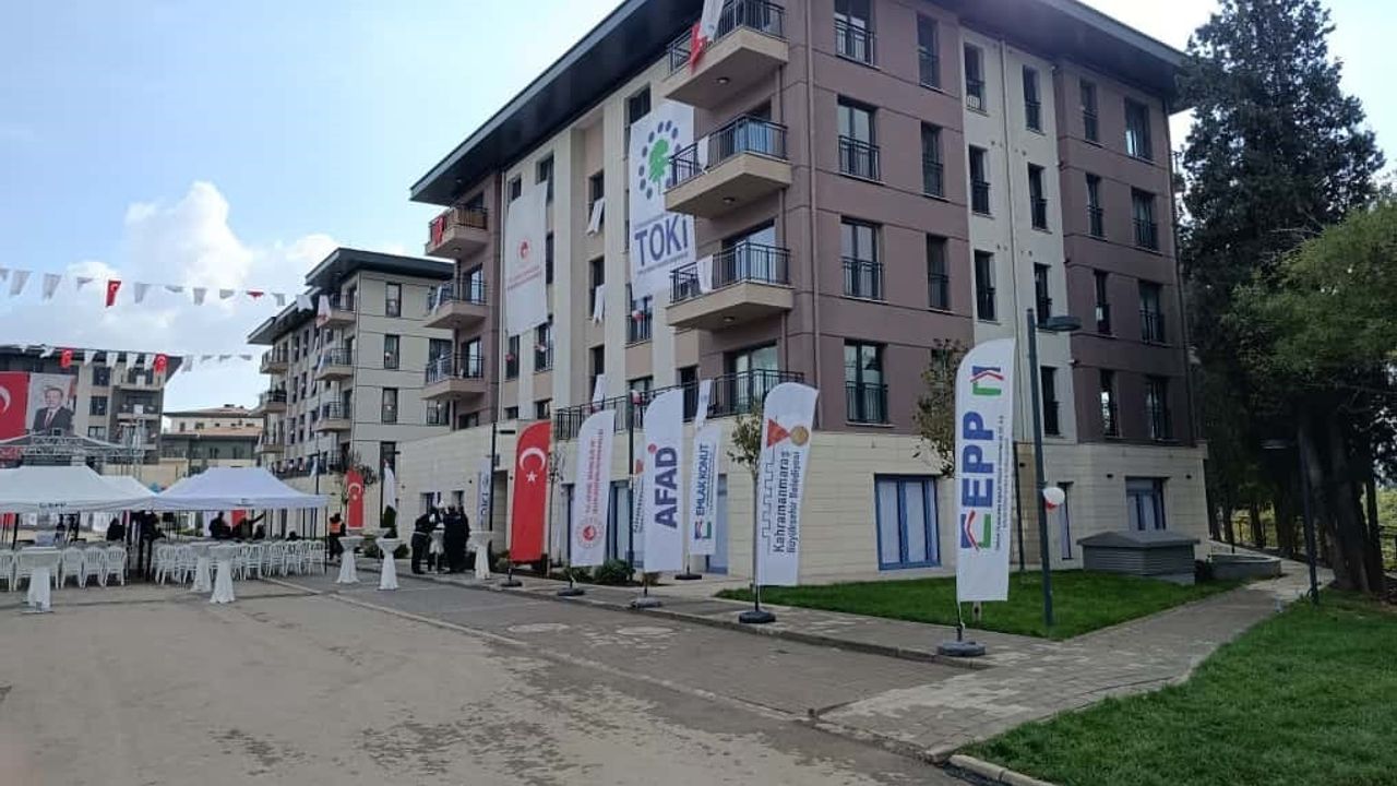 Kahramanmaraş’ta deprem konutları hak sahiplerine teslim edildi