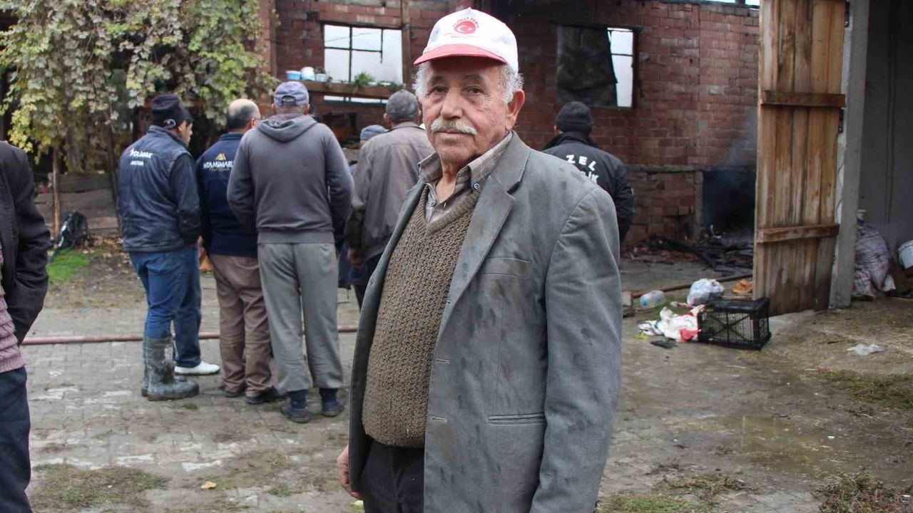 Kaleköy'de yangın: yaşlı çiftin eeri ve birikimi kül oldu