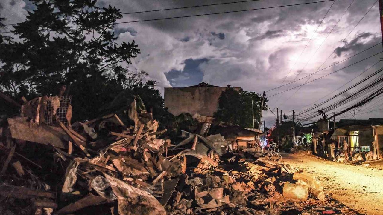 Kalmaegi Tayfunu Vietnam'ı Vurdu: 5 Ölü, Filipinler'de Can Kaybı 188'e Yükseldi