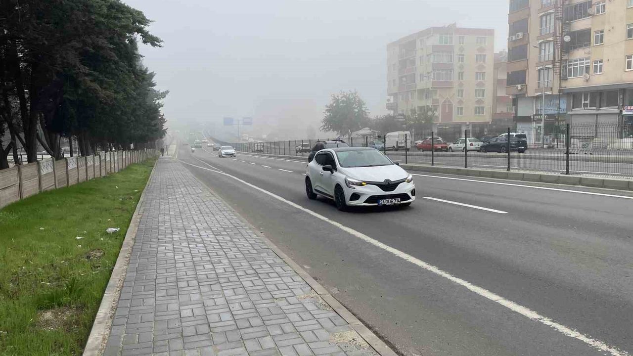 Kapaklı'da Sabah Sisi Hayatı Olumsuz Etkiledi
