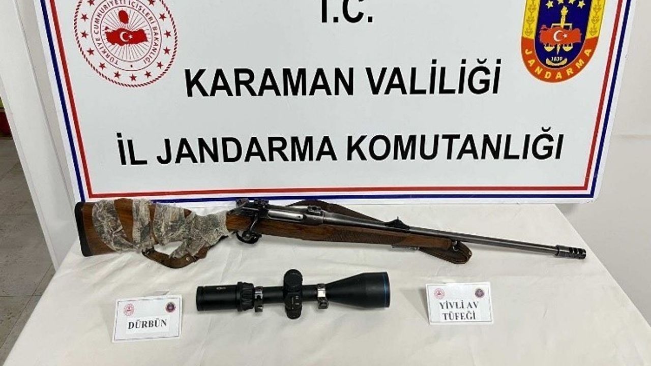 Karaman’da jandarma uygulamasında 35 bin 100 makaron ele geçirildi