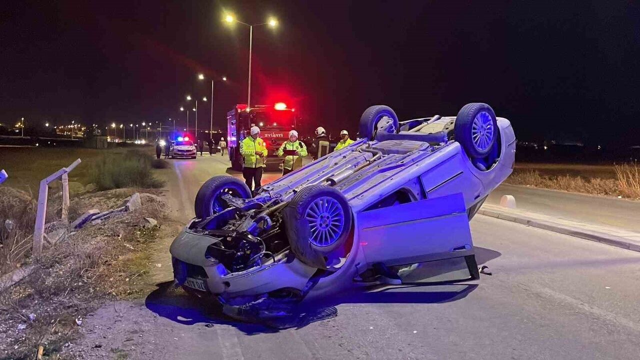 Karaman'da otomobil takla attı: 2 yaralı