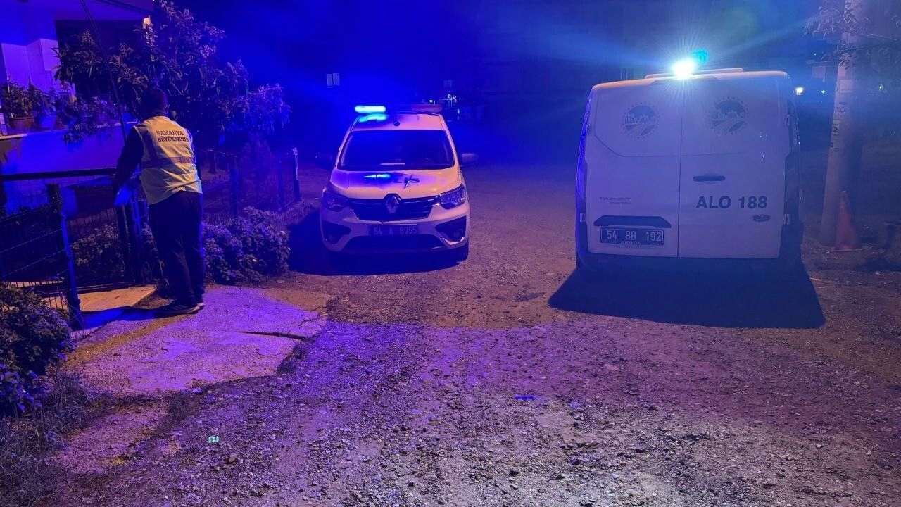 Karasu'da 63 yaşındaki Faruk Zerin evinde ölü bulundu