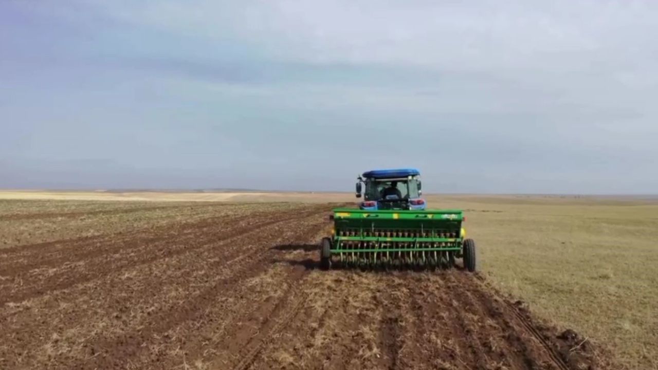 Kars’ta güzlük ekim ve kuraklığa dayanıklı tohum tanıtımı
