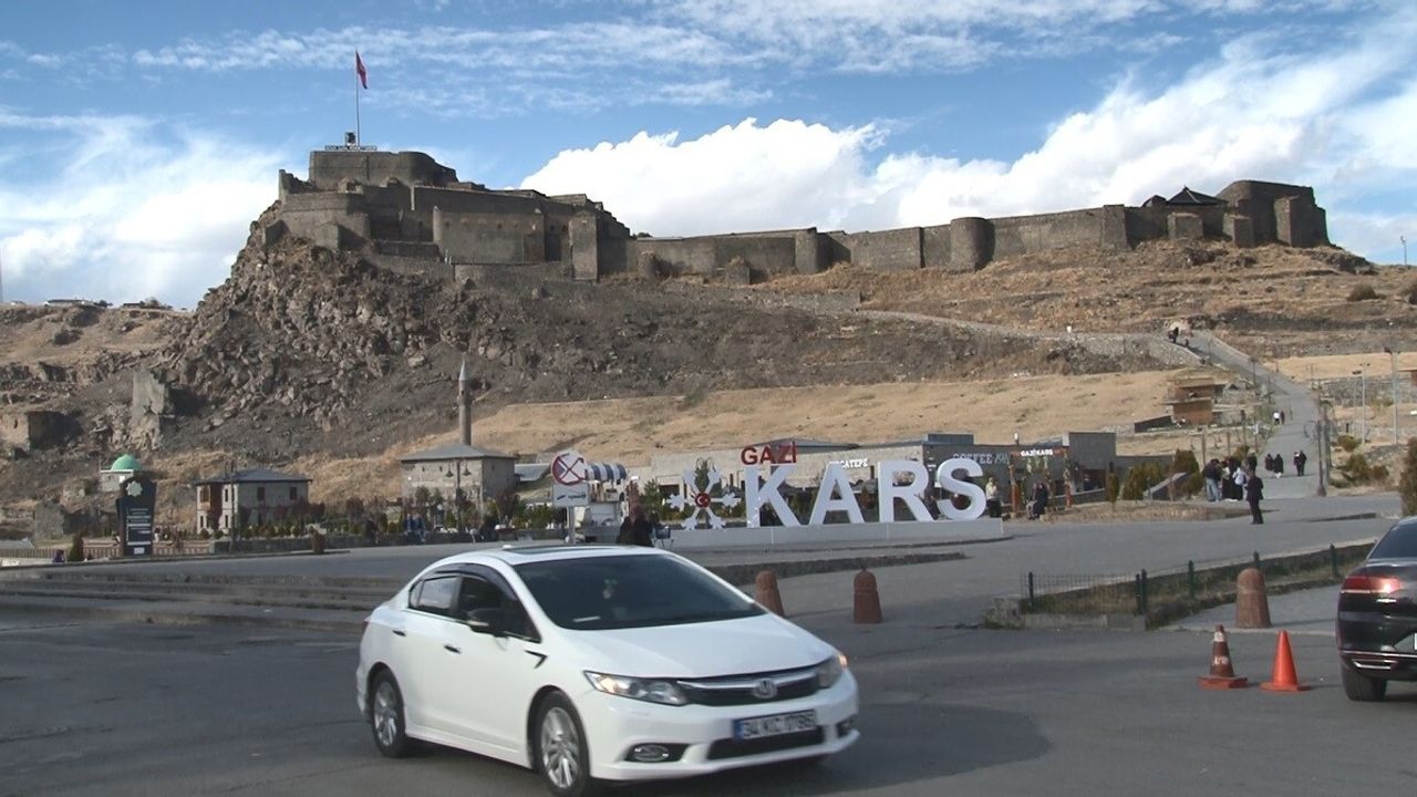 Kars'ta nüfus-araç dengesi: Merkez nüfusu yaklaşık 100 bin, kayıtlı 54.138 araç