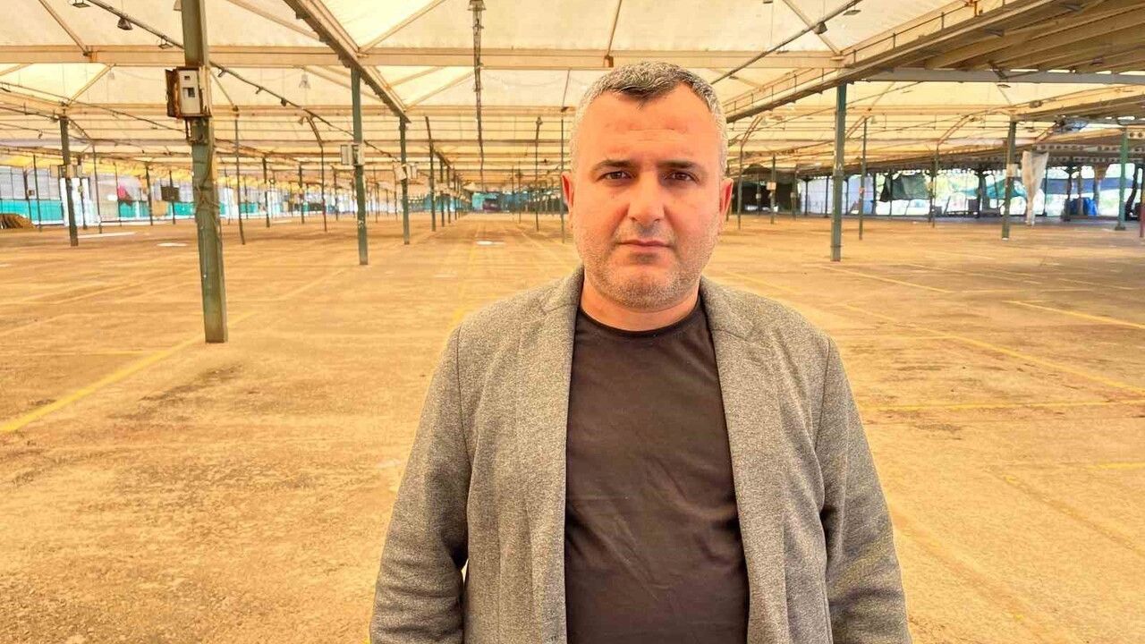 Karşıyaka’da Bostanlı Pazarı krizi: Acar, İstanbul’daki düzenin kopyası iddiasında