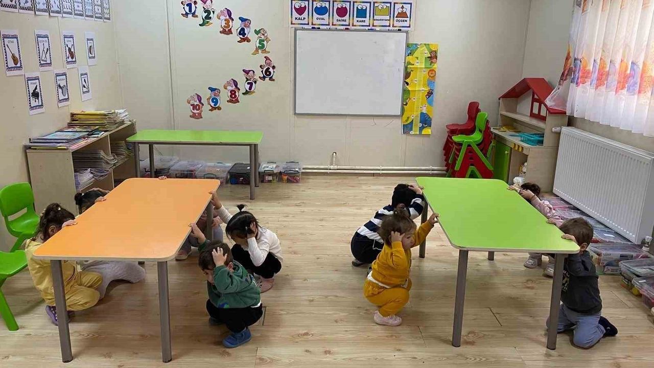 Kartal Belediyesi'nde geniş çaplı deprem tatbikatı