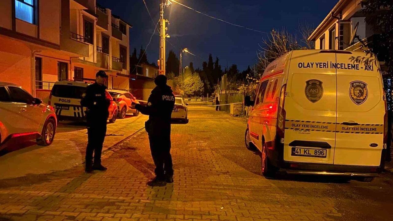 Kartepe'de çamaşırhanede bıçaklı kavga: 1 kişi öldü, 1 kişi yaralandı