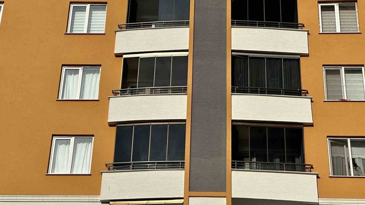 Kastamonu'da 7'nci kattan düşen 25 yaşındaki Umut Uçaroğlu yaşamını yitirdi