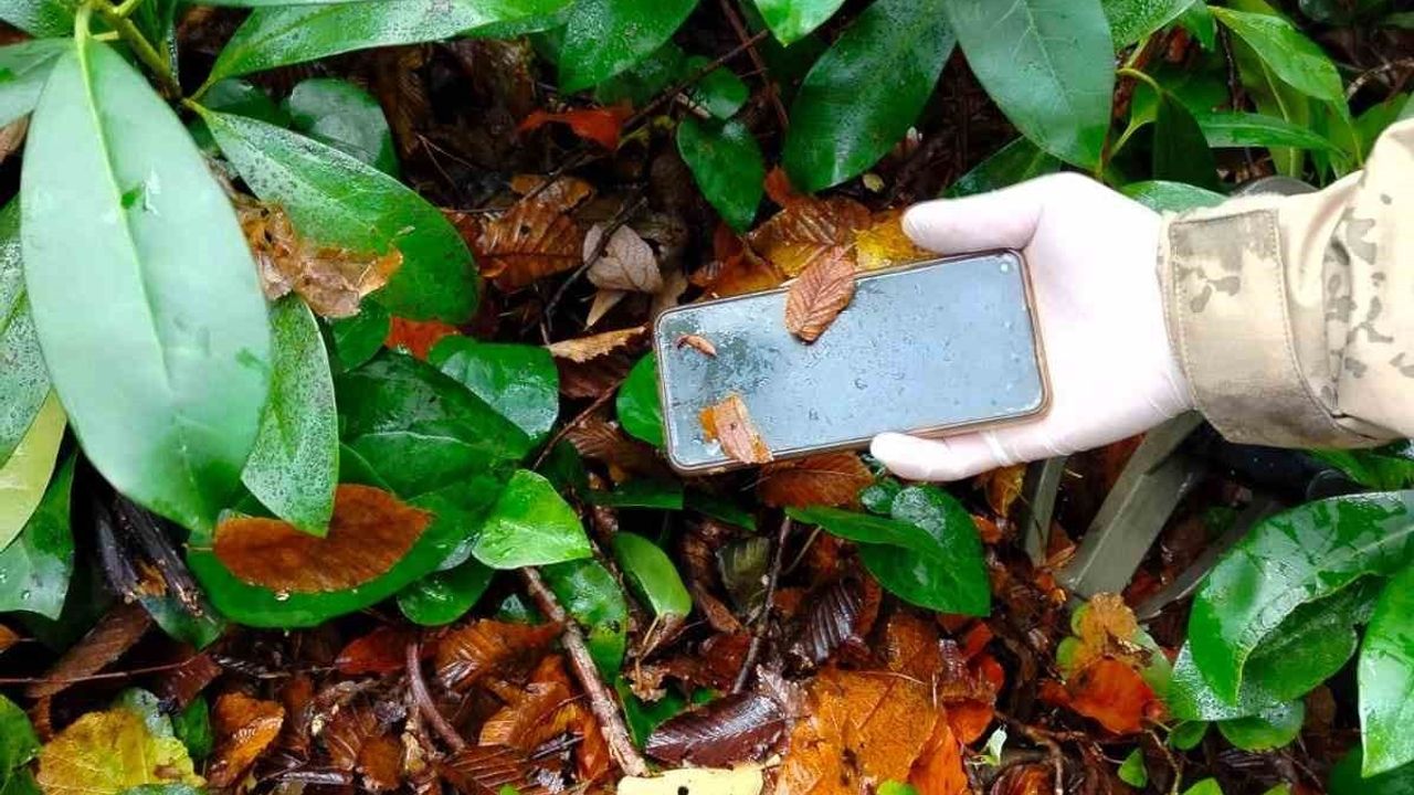 Kastamonu'da dere yatağında anneye ait cep telefonu bulundu