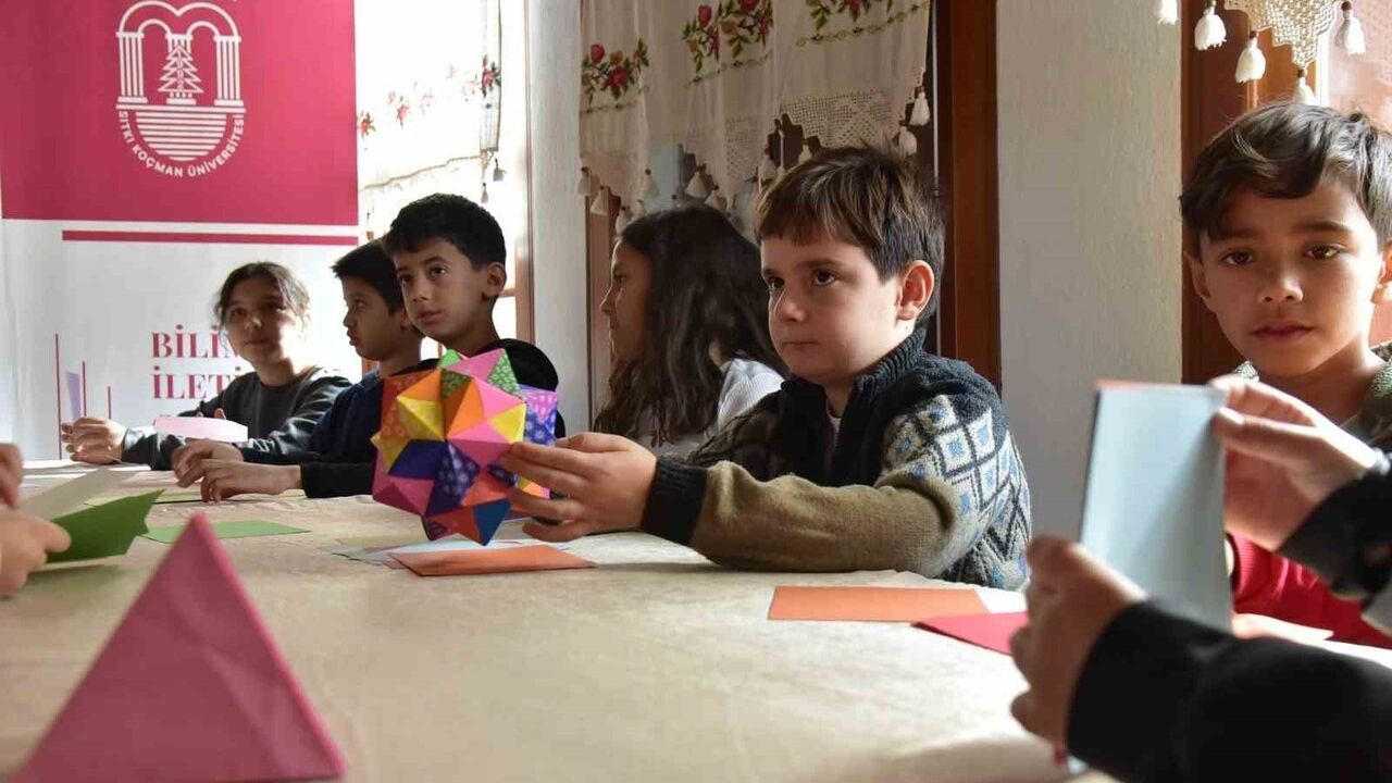 Katla, Keşfet, Öğren: Çocuklar Origamiyle Geometrik Düşündü