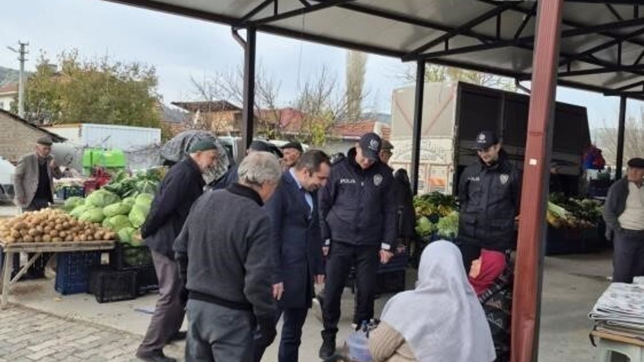 Kaymakam Uçar Yenipazar halk pazarında esnaf ve vatandaşlarla buluştu