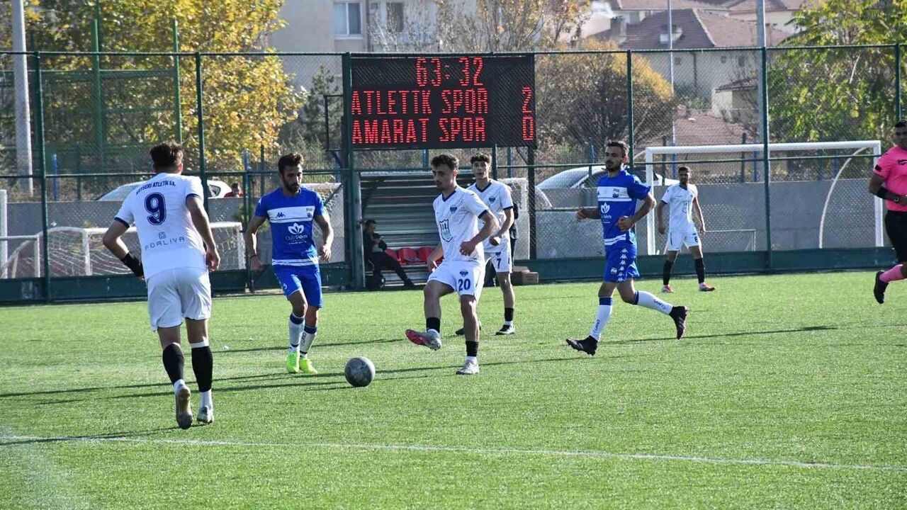 Kayseri Atletikspor 4-0 ile liderliğe yükseldi