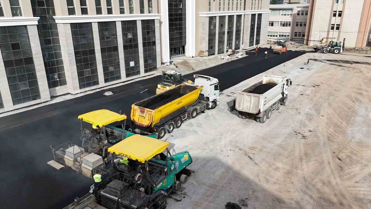 Kayseri Büyükşehir'den 2 milyon 160 bin TL'lik asfalt yatırımı