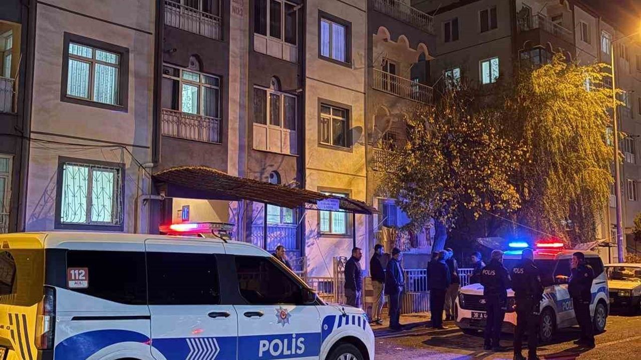 Kayseri’de 4. kattan düşen 18 yaşındaki genç kız ağır yaralandı