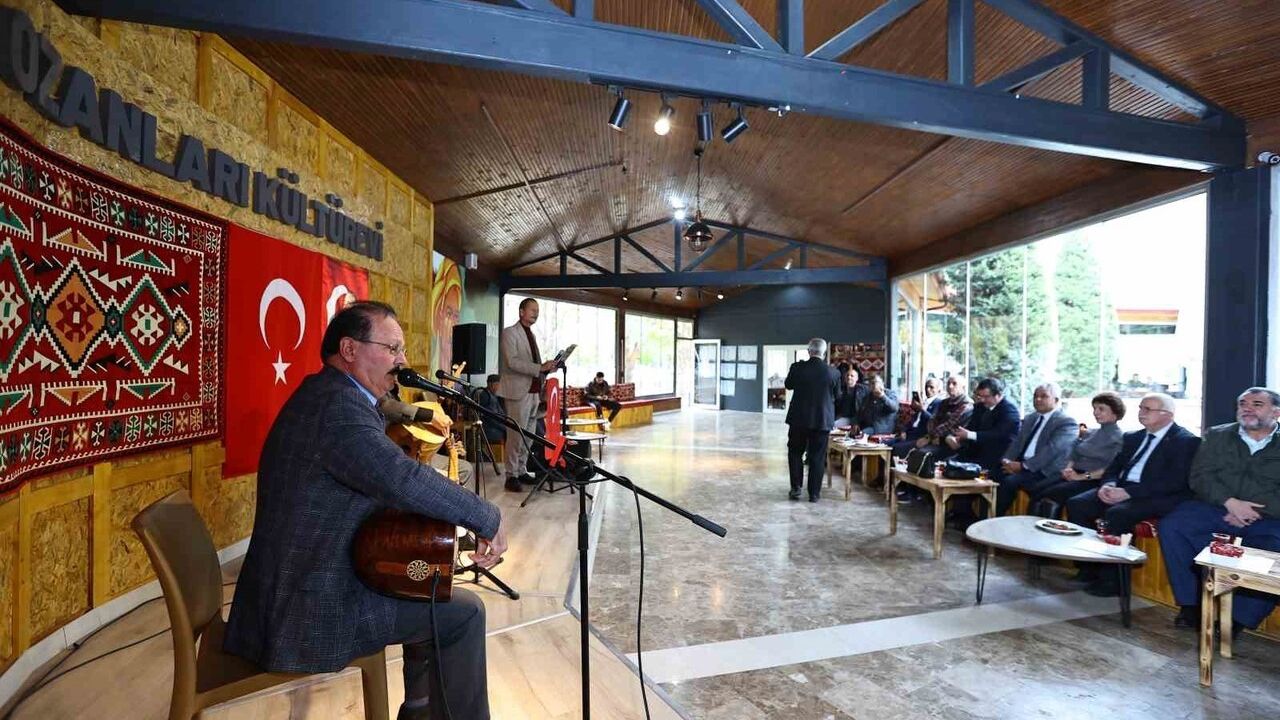 Kayseri'de Ozanlar 65 Yaş Üstü Muhtarlarla Buluştu