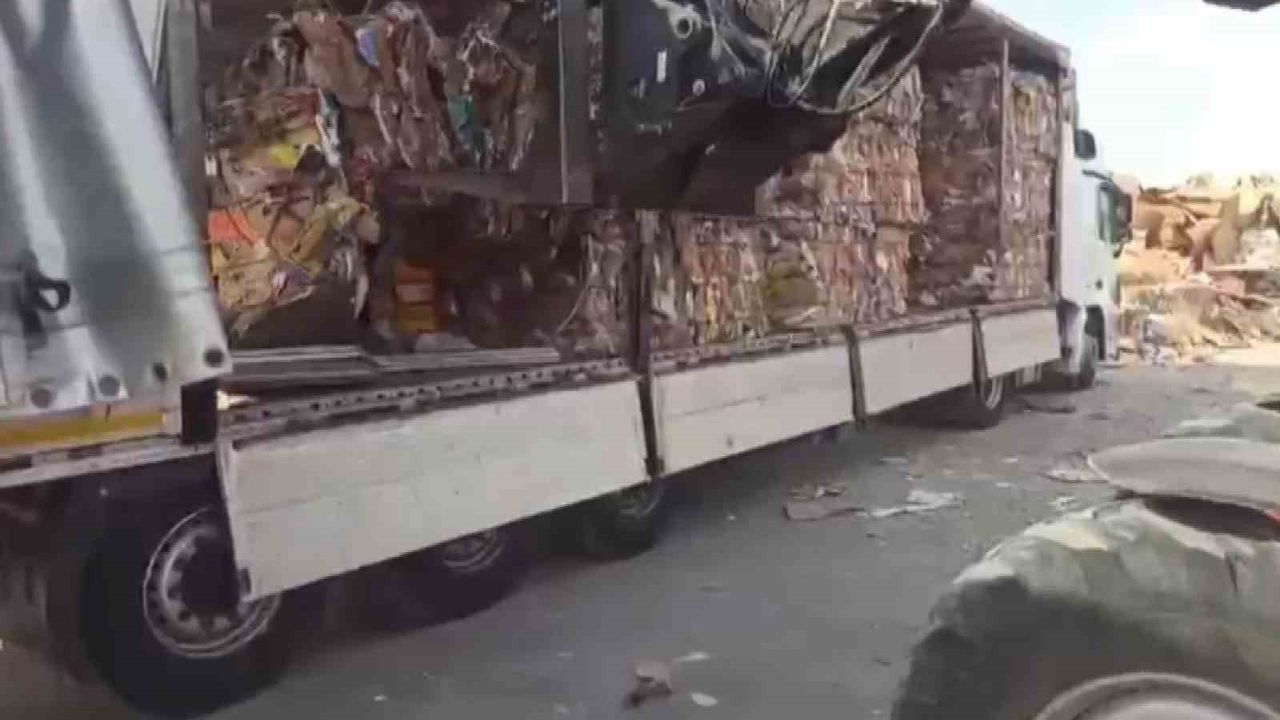 Kayseri'de piyasaya sürülmeden 2 bin paket kaçak sigara ele geçirildi