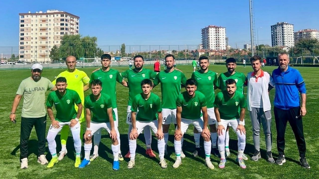 Kayseri Şekerspor zirve yarışında sıkı takipte